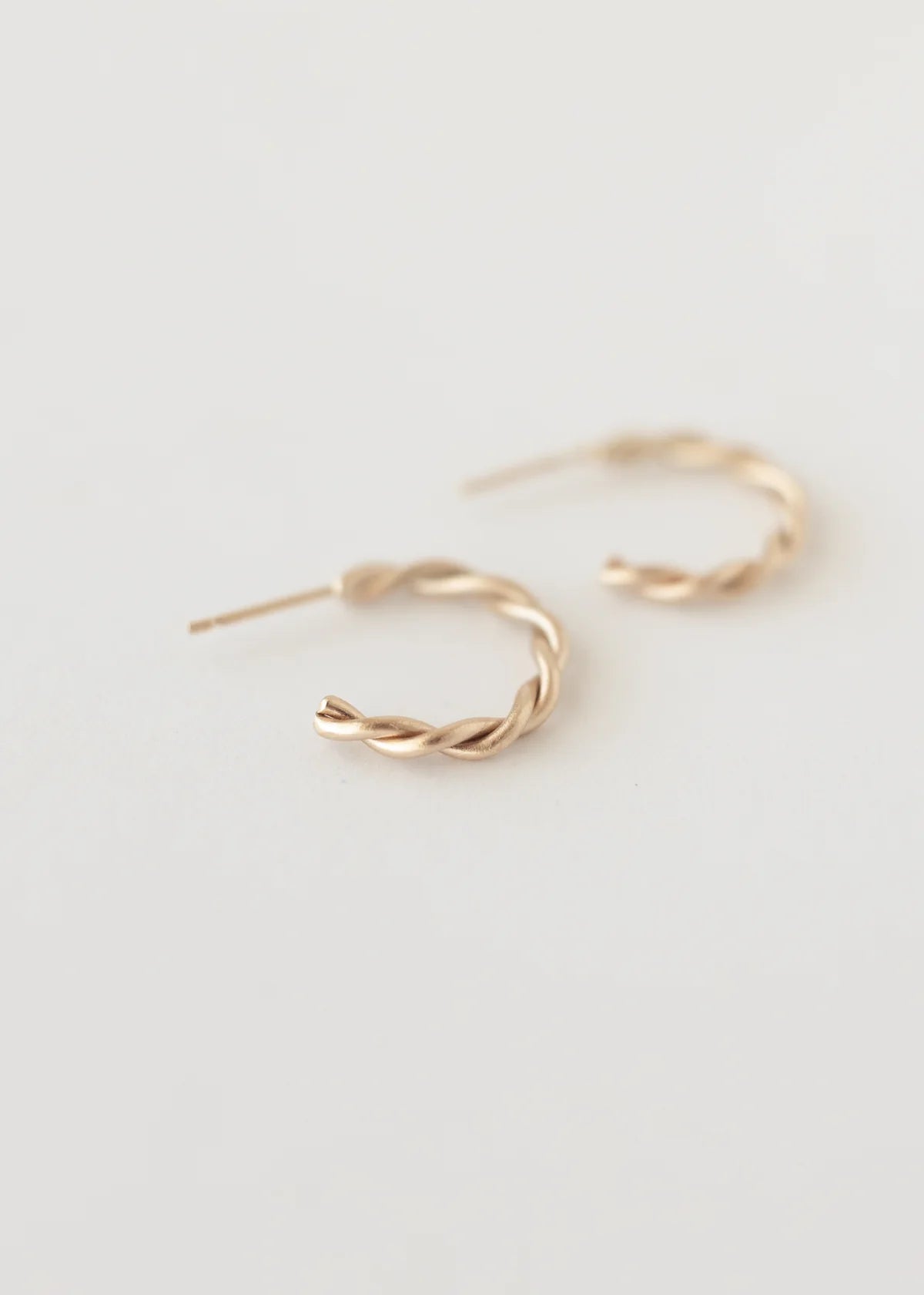 ARGENT MINI TWISTED HOOPS GOLD